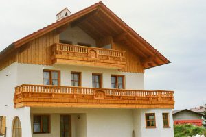 Balkon-alpenland-mit-figuren